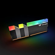 Thermaltake Toughram RGB memory module 16 GB DDR4 4000 MHz_4