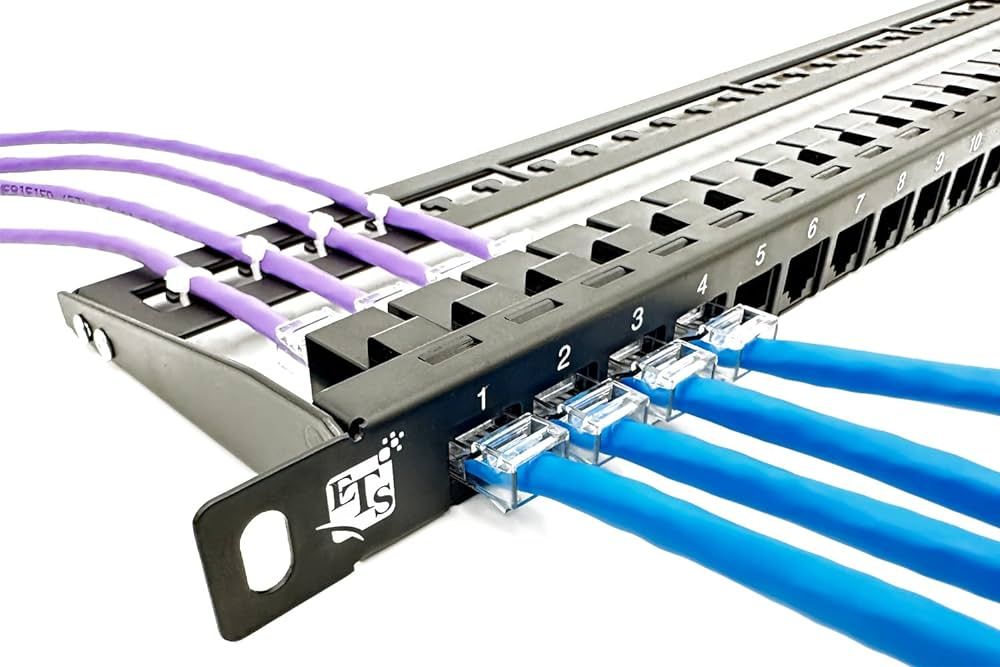 24 PORT 0.5U CAT5E PATCH PANEL/._2