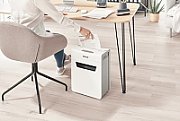 Leitz Shredder IQ Protect Premium 8X  P4  8 sheets  14 l basket_11