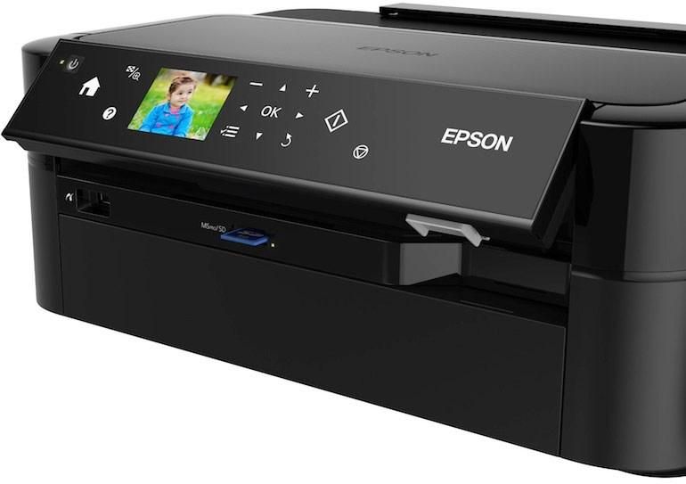 Multifunctional inkjet color CISS Epson L850, dimensiune A4 (Printare, Copiere, Scanare), viteza 37ppm alb-negru, 38ppm color, rezolutie 5760x1440 dpi, alimentare hartie 100 coli, scanner CIS rezolutie 1200x2400 dpi, Borderless print, CD/DVD print, display LCD color touchscreen 6,9cm, interfata: USB_3